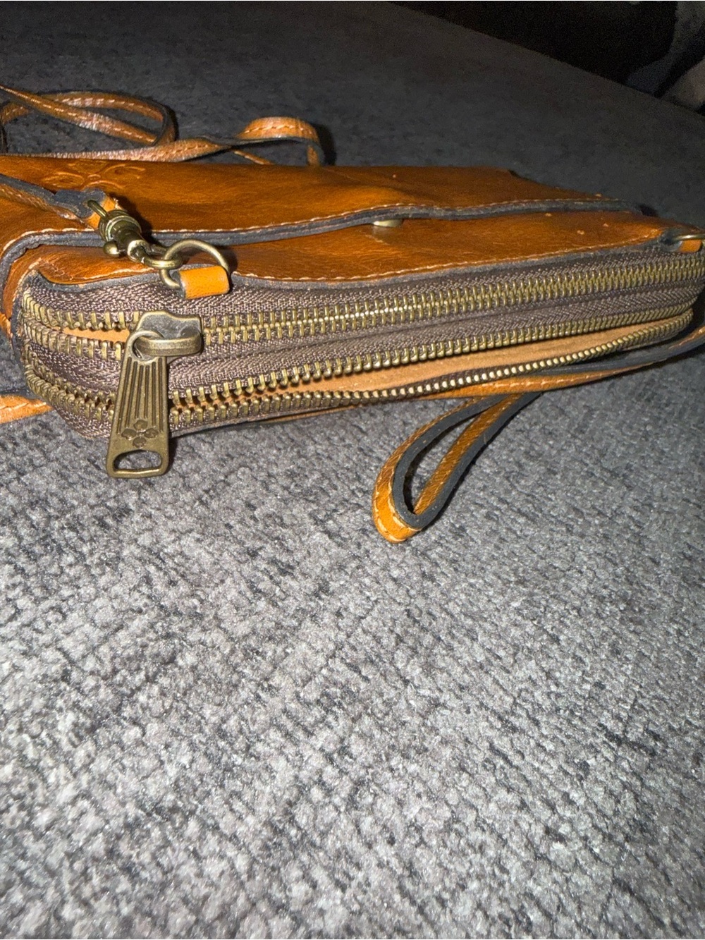 Patricia Nash Apricale Gold Tooled Leather Crossbody Wristlet Bag - Picture 8 of 10